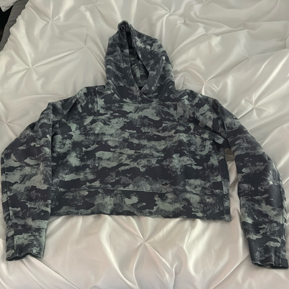 Lululemon crop hoodie